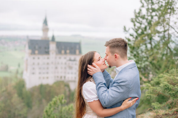 Surprise Proposal in Neuschwanstein Castle 2-3 hours photo session 60+ photos - Image 5